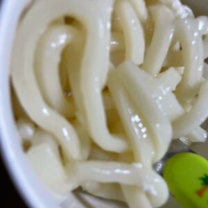 子供が喜ぶ☆　卵入りわかめうどん